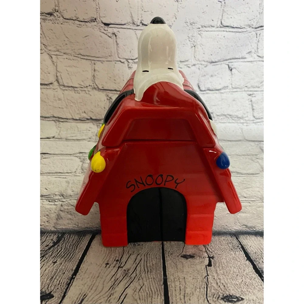 Classic‎ Cookie Jar Red Christmas Peanuts 50th Anniversary Snoopy Doghouse
